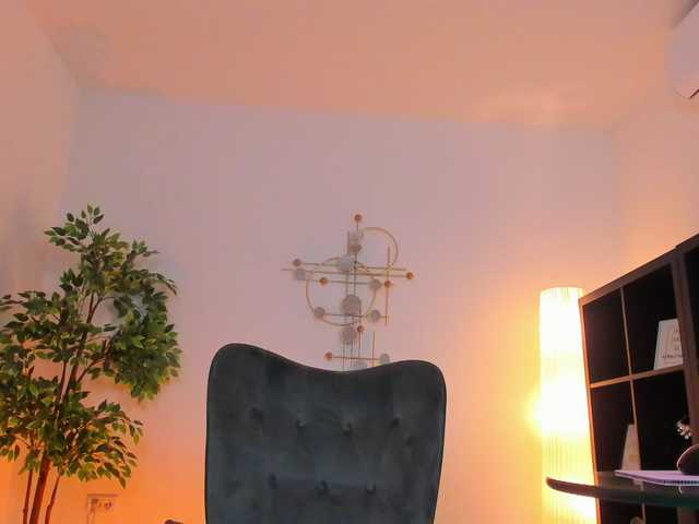 SweetyFit's BongaCams show and profile