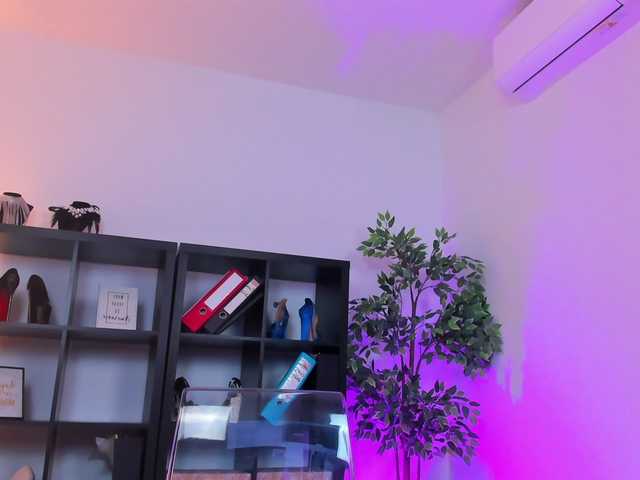 SweetyFit's BongaCams show and profile