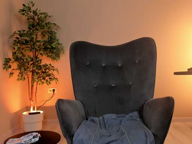 SweetyFit's BongaCams show and profile