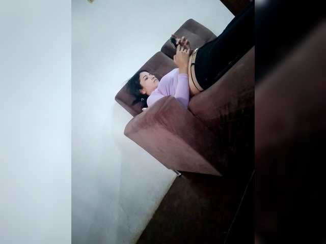 Kary221a's BongaCams show and profile