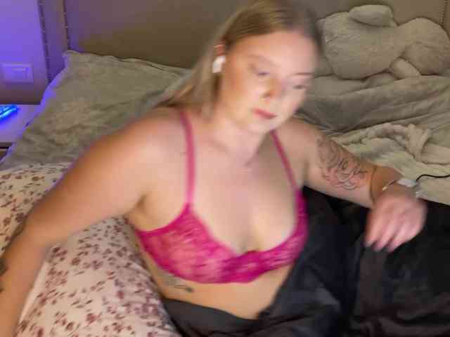 ameliamiable Live Webcam on BongaCams