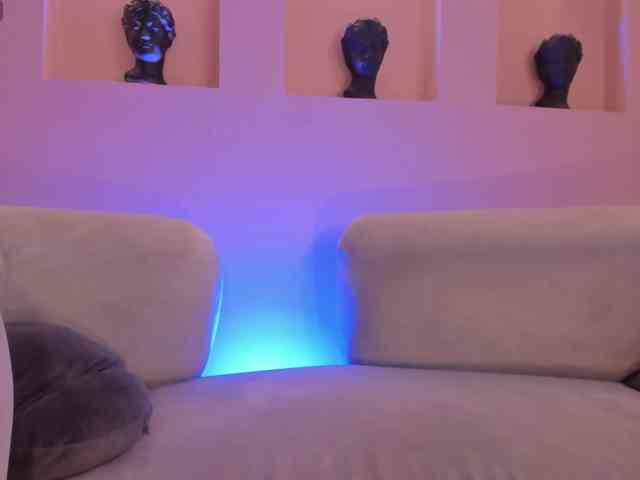 LucyWeiss webcam