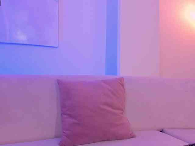 LucyWeiss webcam