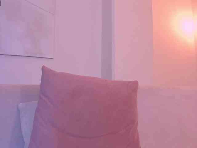 LucyWeiss webcam