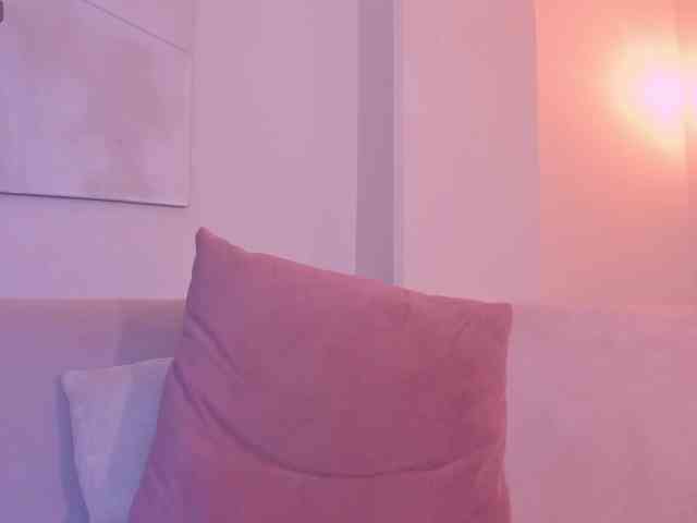 LucyWeiss webcam