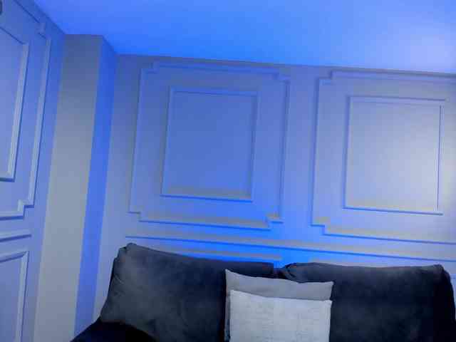 LucyWeiss webcam
