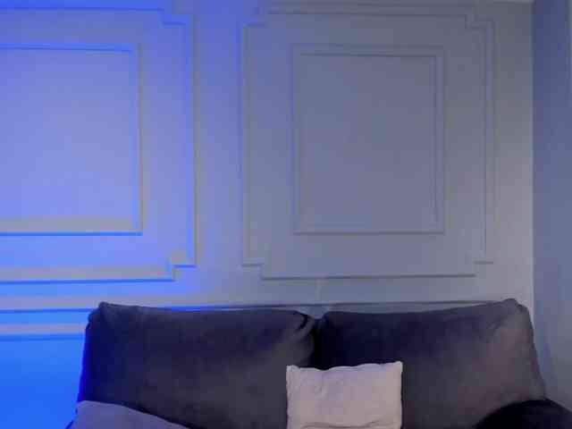 LucyWeiss webcam