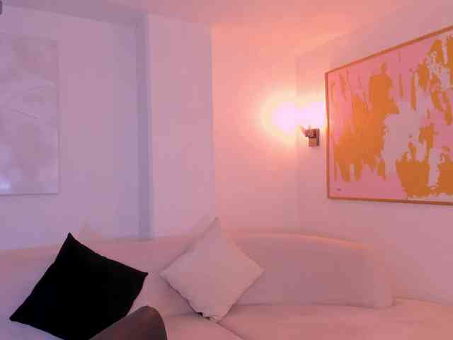 LucyWeiss webcam