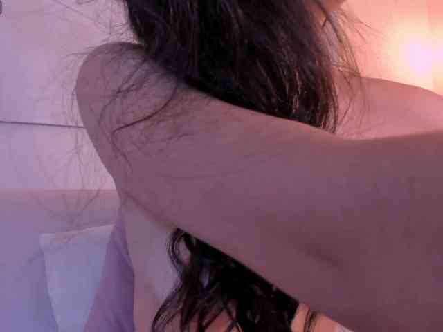 LucyWeiss webcam