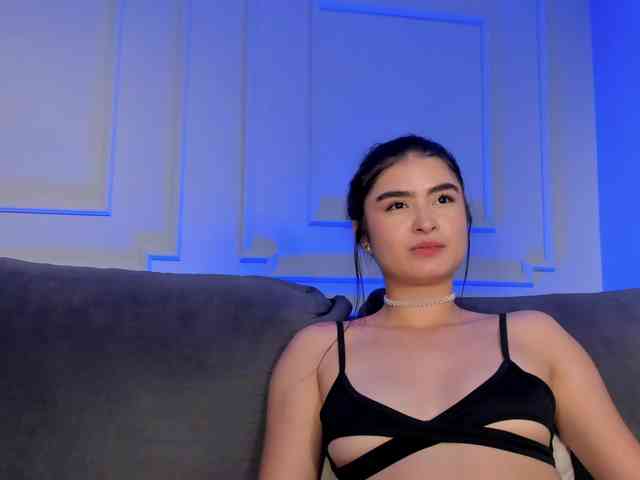 LucyWeiss webcam