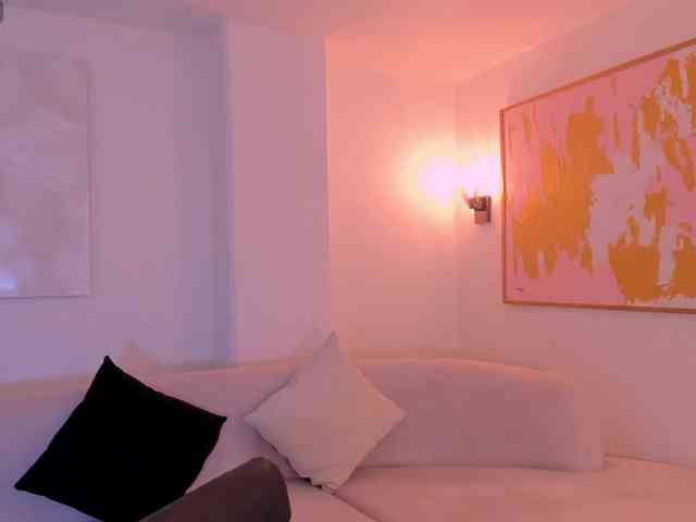 LucyWeiss webcam