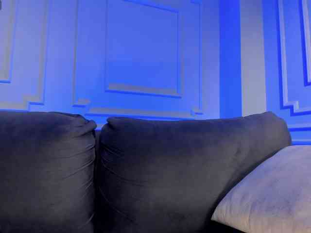 LucyWeiss webcam