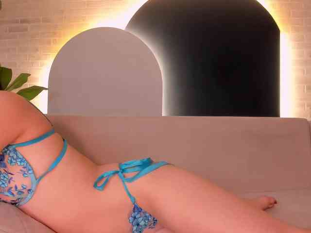 LucyWeiss webcam