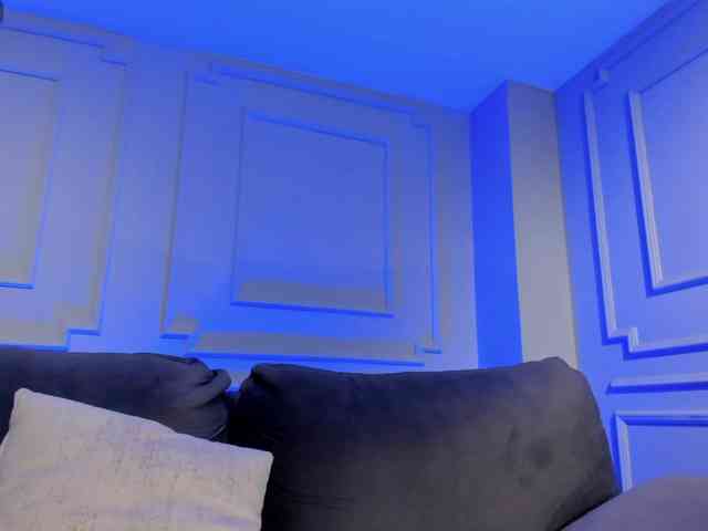 LucyWeiss webcam