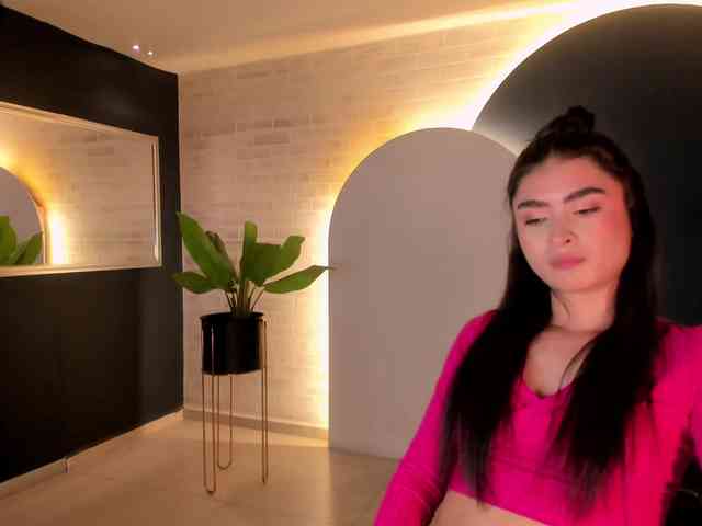 LucyWeiss webcam