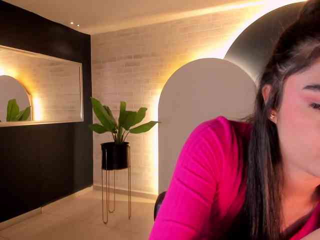 LucyWeiss webcam