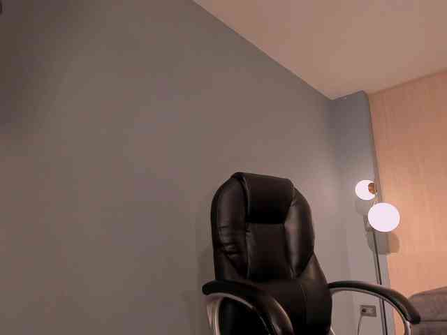LucyWeiss webcam