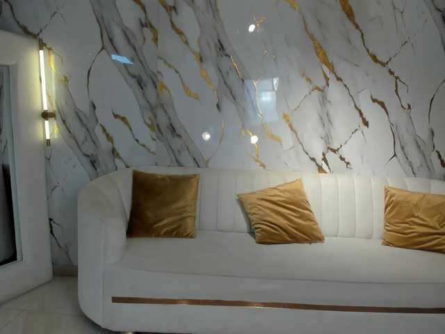 MayaMoretti's BongaCams show and profile