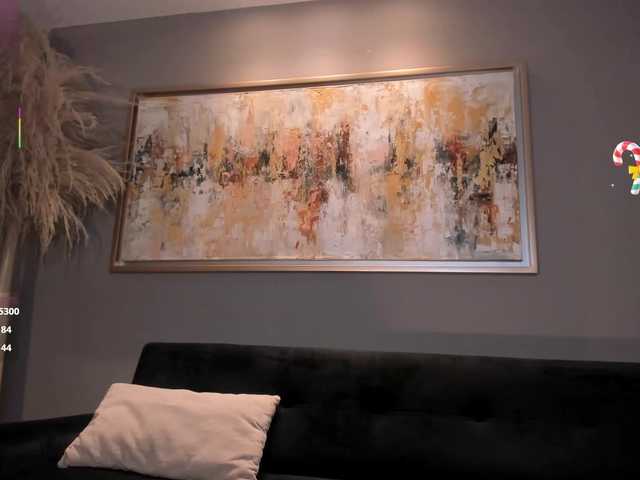  MayaMoretti chat room