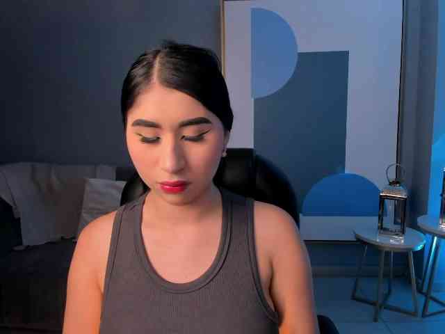MayaMoretti webcam