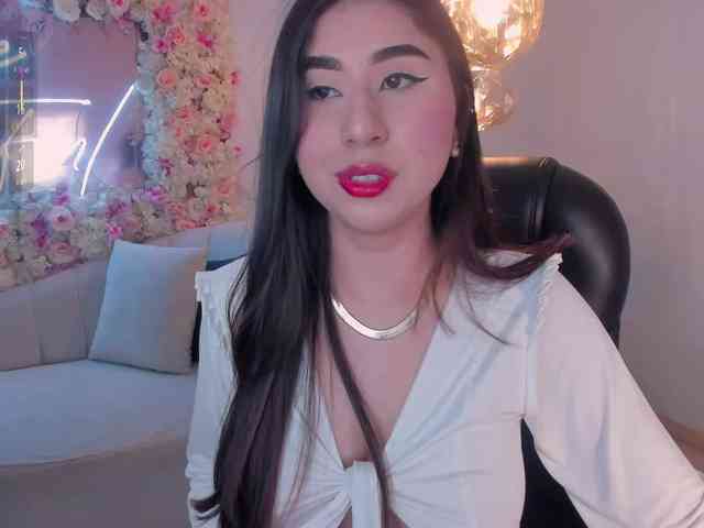 MayaMoretti webcam