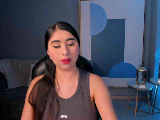 MayaMoretti webcam
