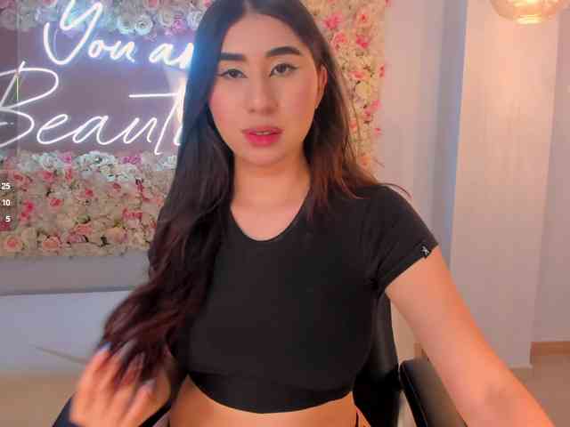 MayaMoretti webcam