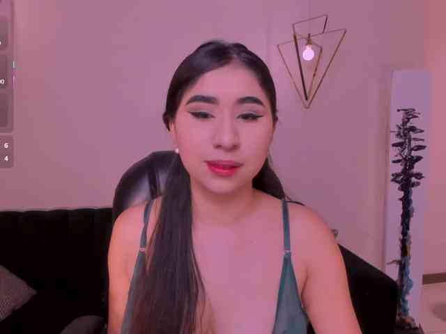 MayaMoretti webcam
