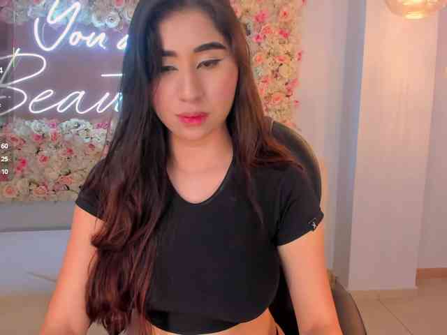 MayaMoretti webcam