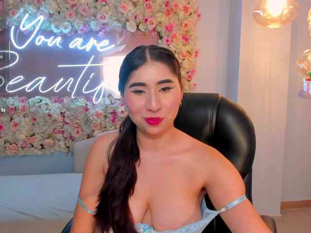 MayaMoretti webcam
