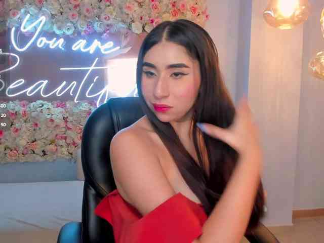 MayaMoretti webcam