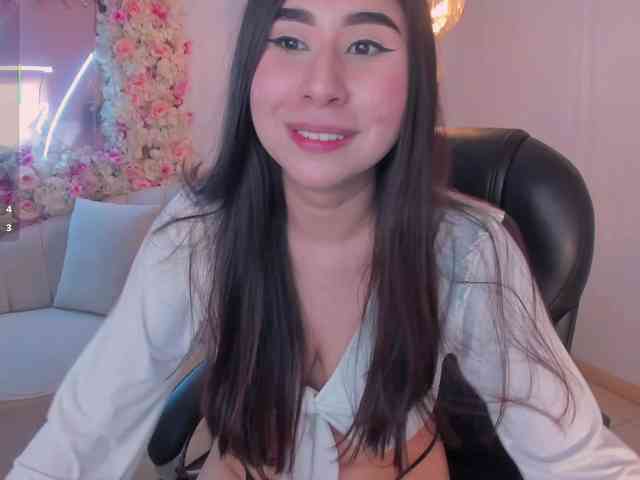 MayaMoretti webcam