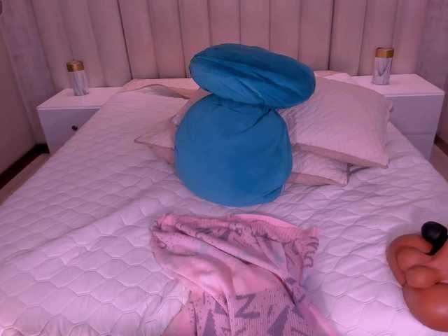 SussyBell's BongaCams show and profile