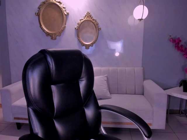 SussyBell's BongaCams show and profile