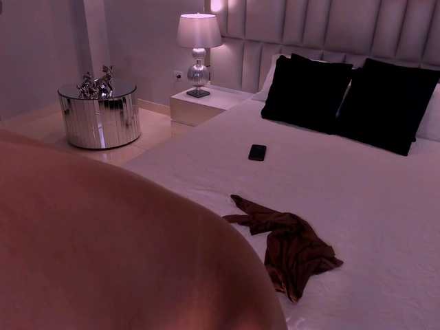 SussyBell's BongaCams show and profile