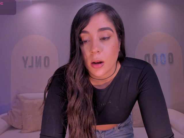 SussyBell's BongaCams show and profile