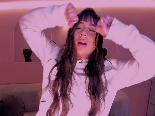 SussyBell's BongaCams show and profile