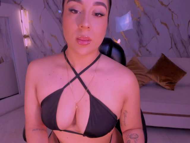 SussyBell's BongaCams show and profile