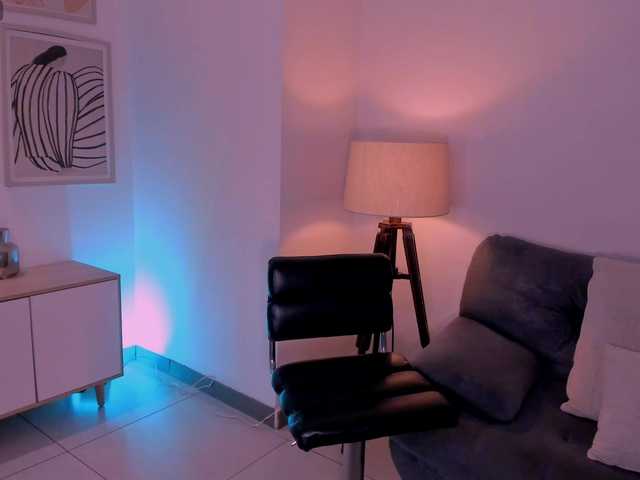 SussyBell's BongaCams show and profile