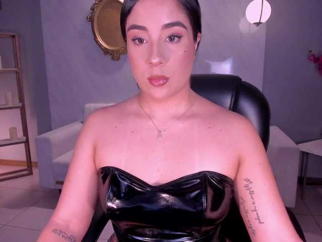 SussyBell's BongaCams show and profile