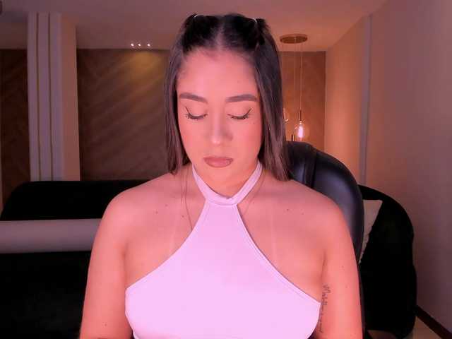 SussyBell's BongaCams show and profile