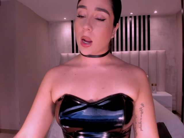 SussyBell's BongaCams show and profile