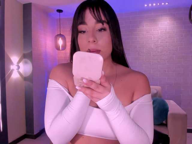 SussyBell's BongaCams show and profile