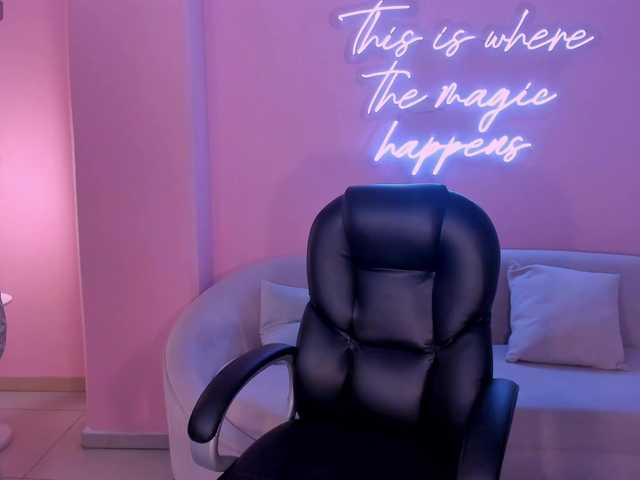 SussyBell's BongaCams show and profile