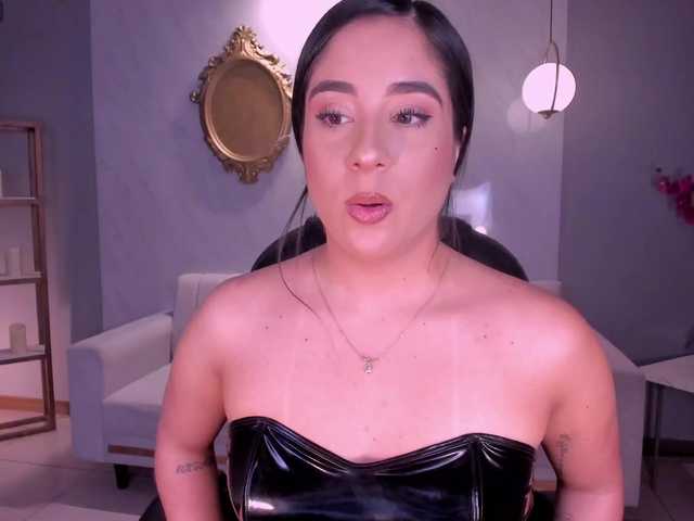 SussyBell's BongaCams show and profile