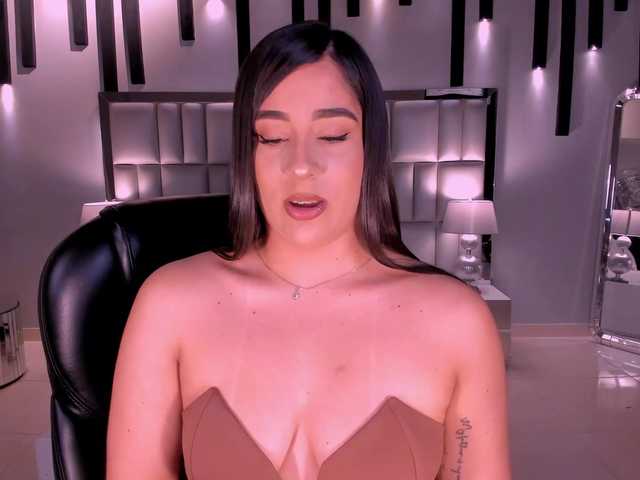 SussyBell's BongaCams show and profile