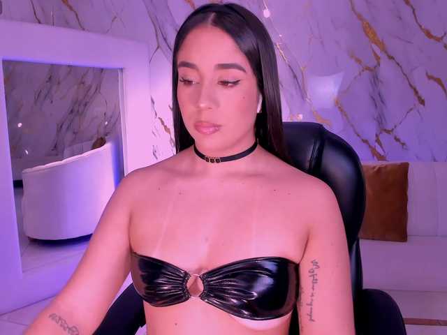 SussyBell's BongaCams show and profile