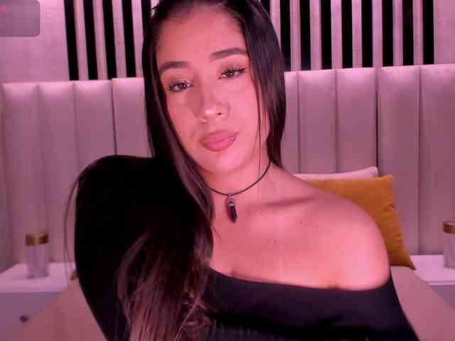 SussyBell Live Webcam on BongaCams