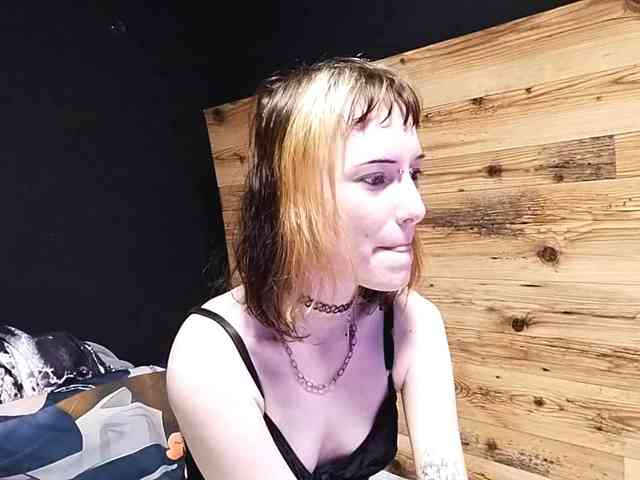 NellieKlingelhoefer webcam