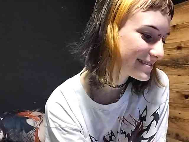 NellieKlingelhoefer webcam